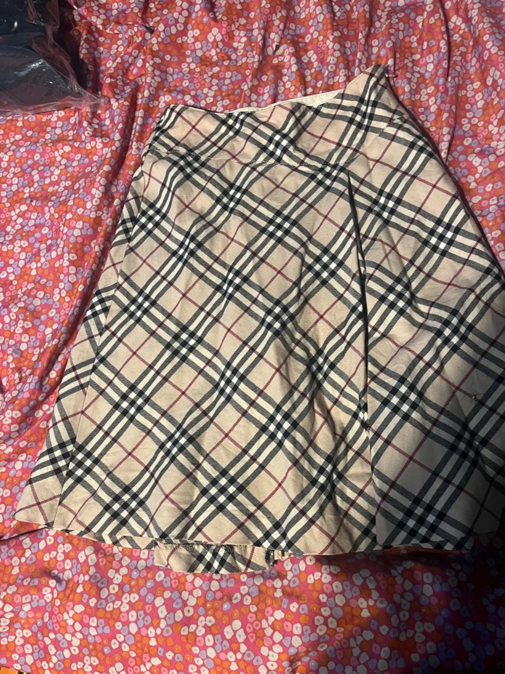 Burberry Beige Plaid Skater Skirt with Black and Red Lines